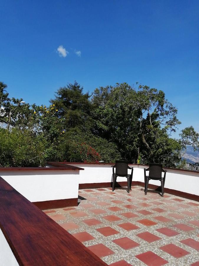 Eco Hostal Casa La Juana Bed & Breakfast Medellín Exterior foto
